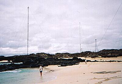 The BBC HF arrays near the beach at English Bay. Do you get sunburnt of RFburnt I wonder!